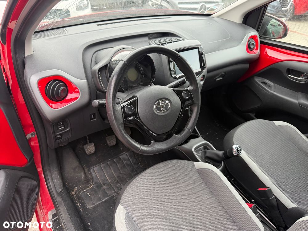 Toyota Aygo x-cite - 12