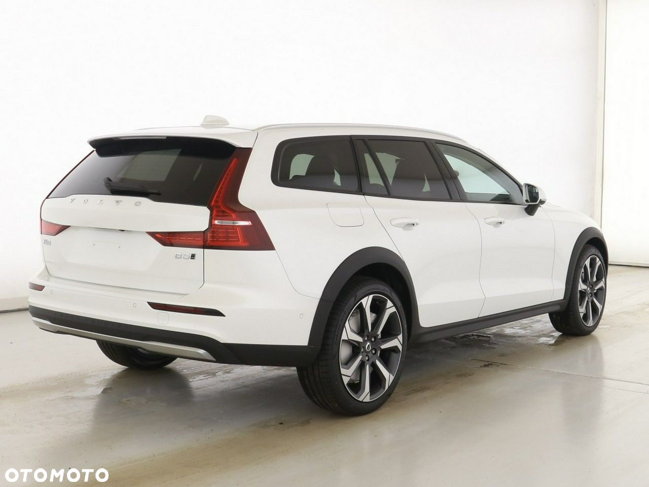 Volvo V60 Cross Country B5 B AWD Ultimate - 2