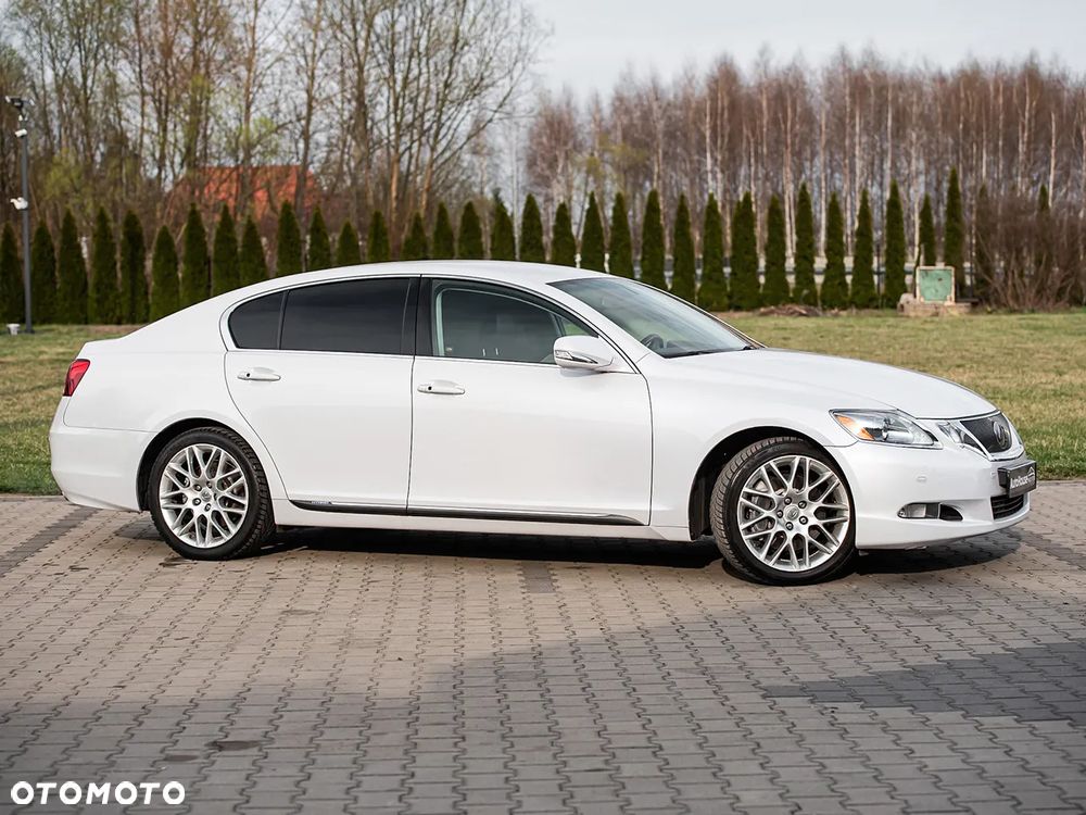 Lexus GS 450h - 12
