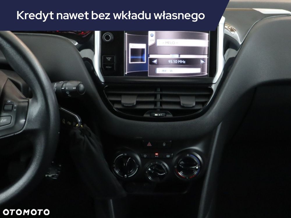 Peugeot 208 - 15