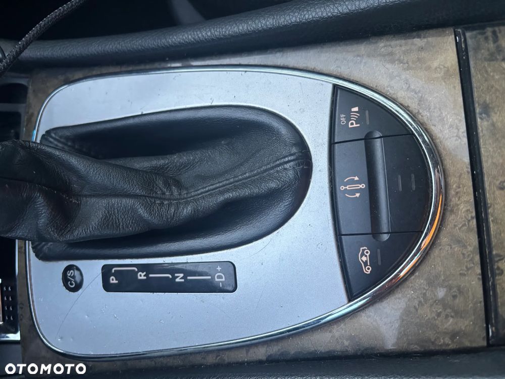 Mercedes-Benz Klasa E - 22