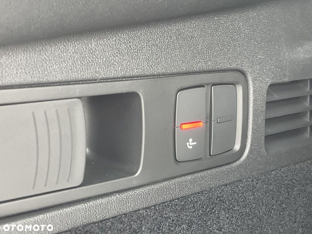 Audi Q5 Sportback - 11