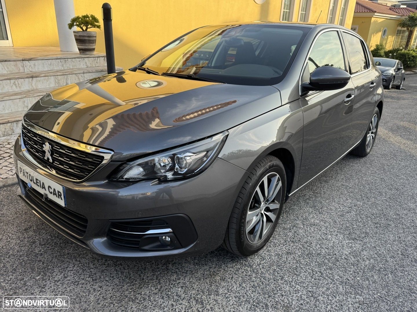 Peugeot 308 1.2 PureTech Allure EAT8 - 1