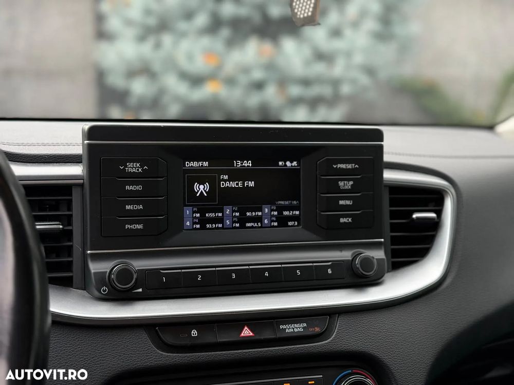 Kia Ceed 1.5 T-GDI 6MT Best - 14