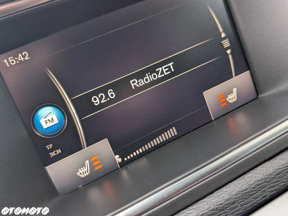 Volvo V40 T4 Drive-E Momentum - 19