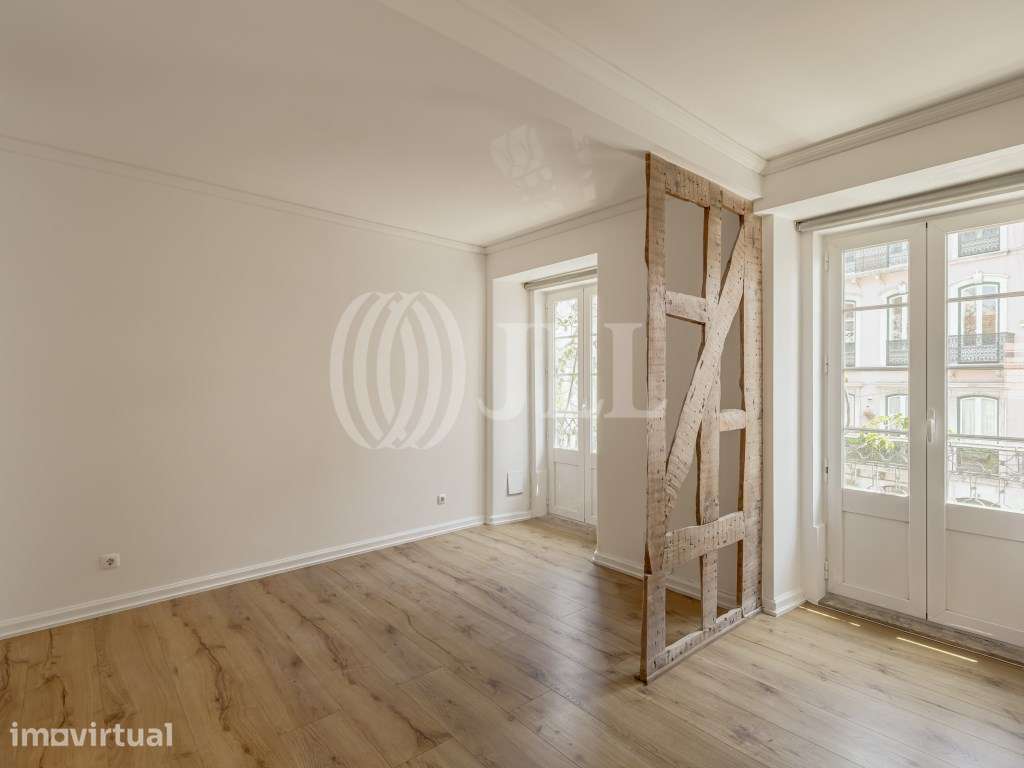 Apartamento T2+1 remodelado, no Príncipe Real, em Lisboa - Grande imagem: 3/21