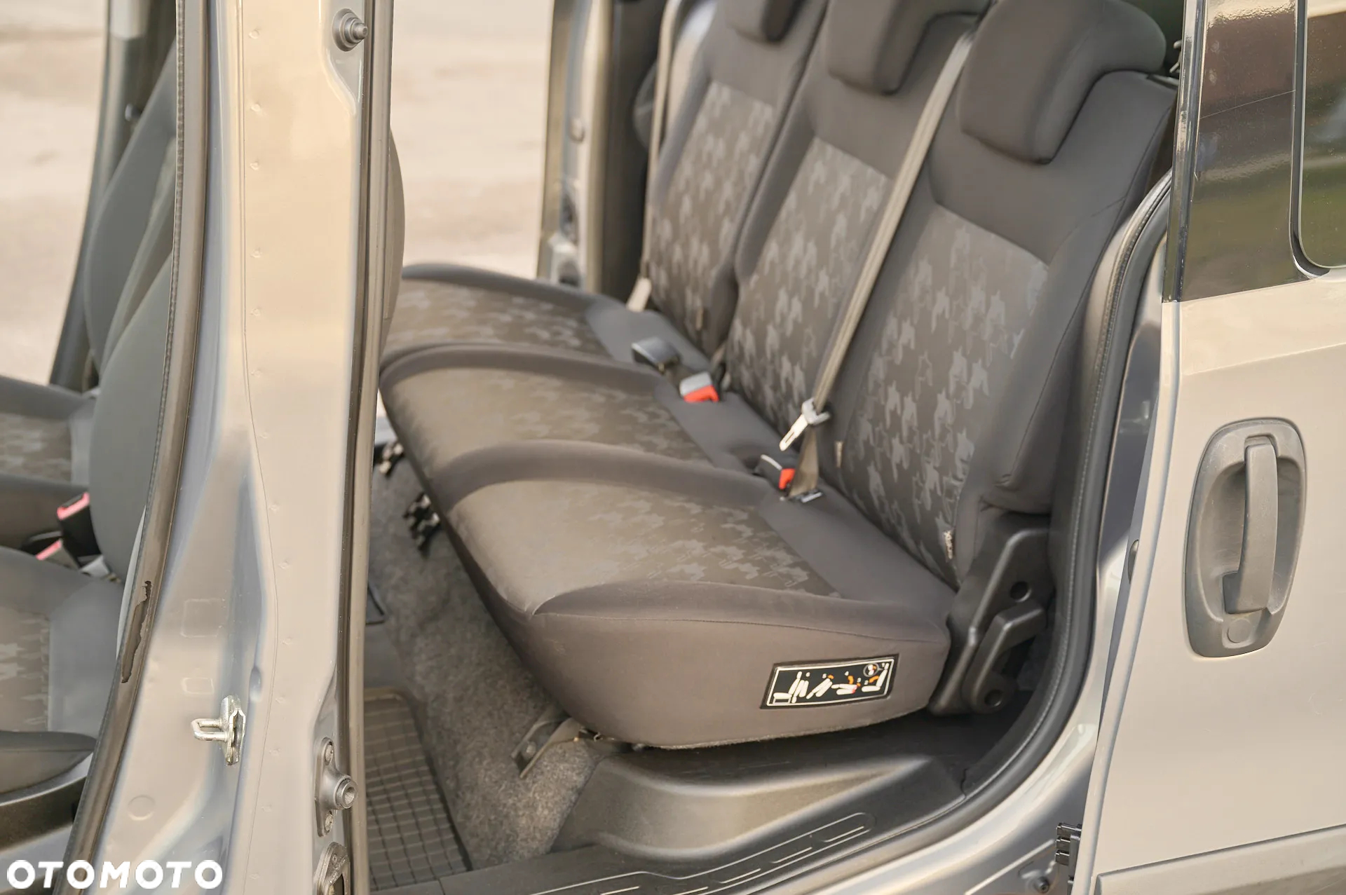 Opel Combo Tour 1.4 Enjoy Eu6 - 27