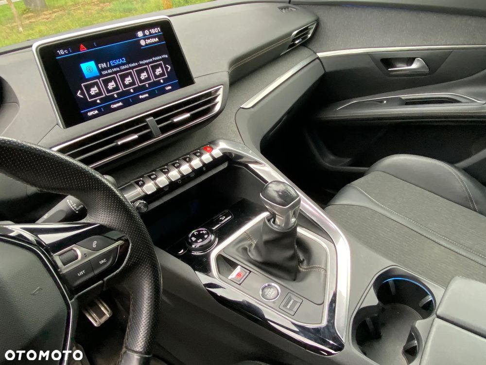 Peugeot 3008 1.5 BlueHDi GT S&S - 19