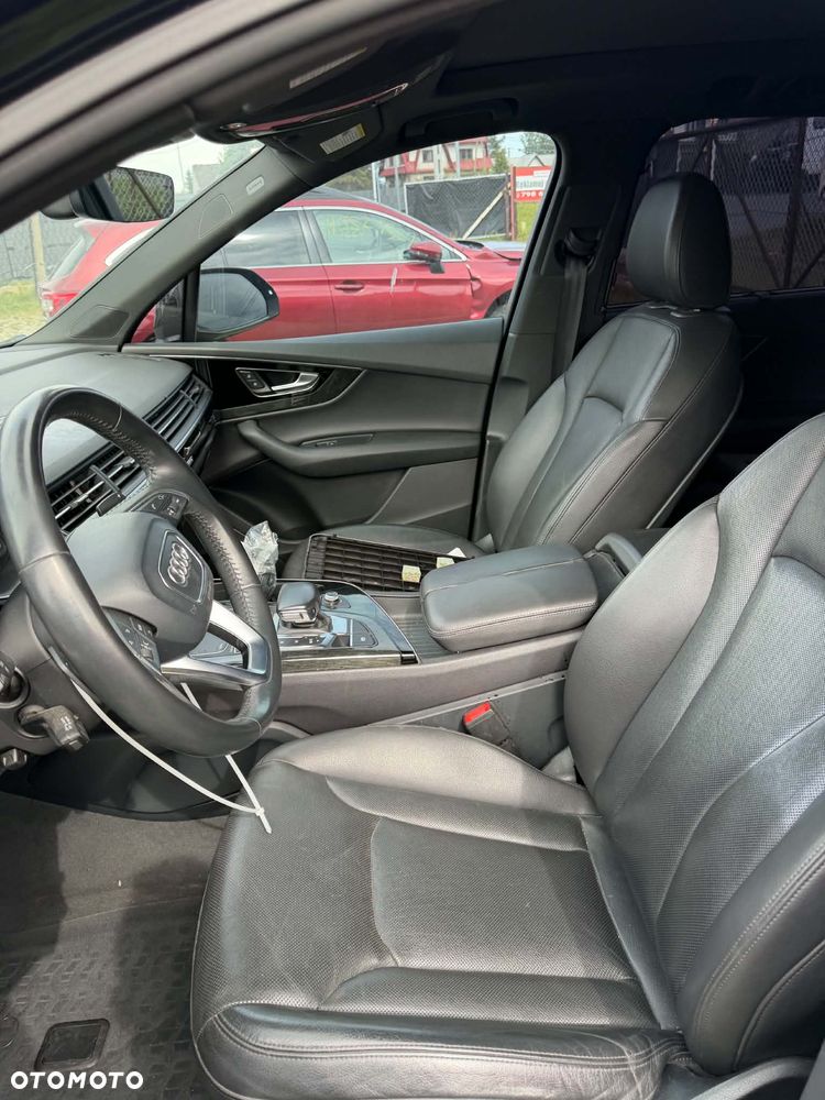 Audi Q7 - 9