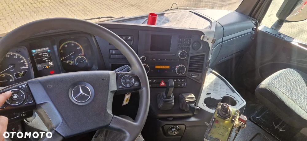 Mercedes-Benz AROCS 3263 - 7