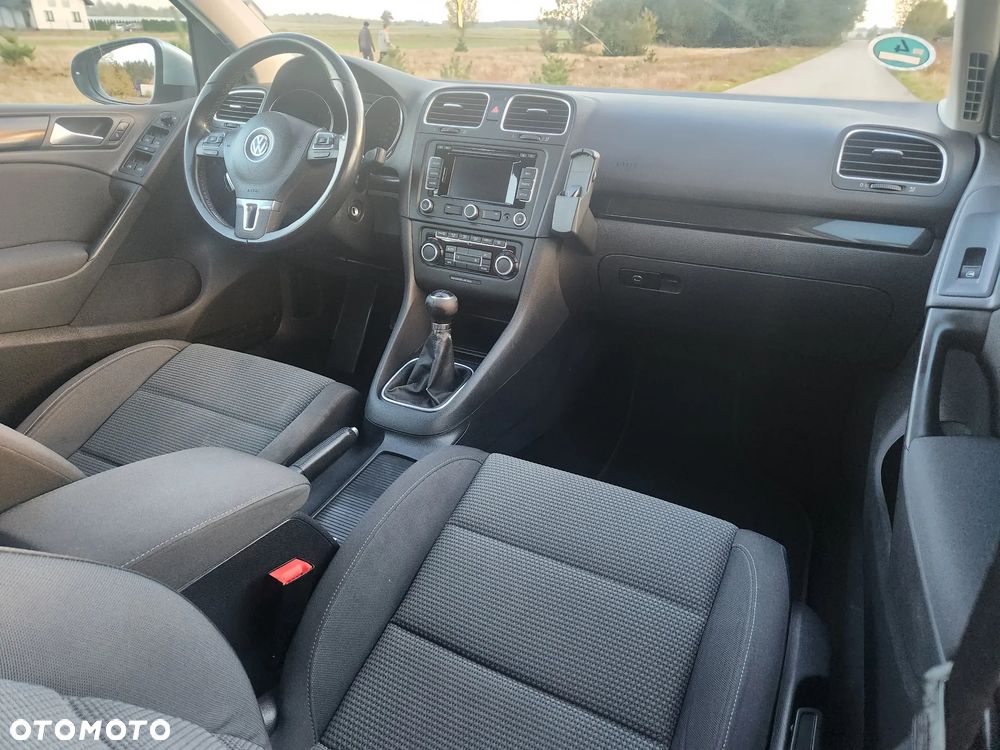 Volkswagen Golf - 25