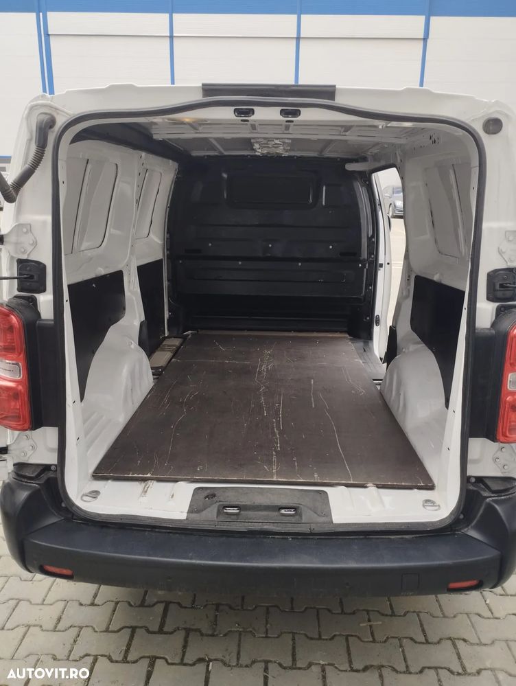 Opel Vivaro - 8