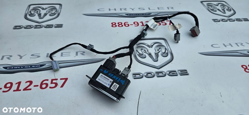 Dodge Durango III LIFT 2014- Gniazdo USB Port Przewód kabel 68289895AA - 3