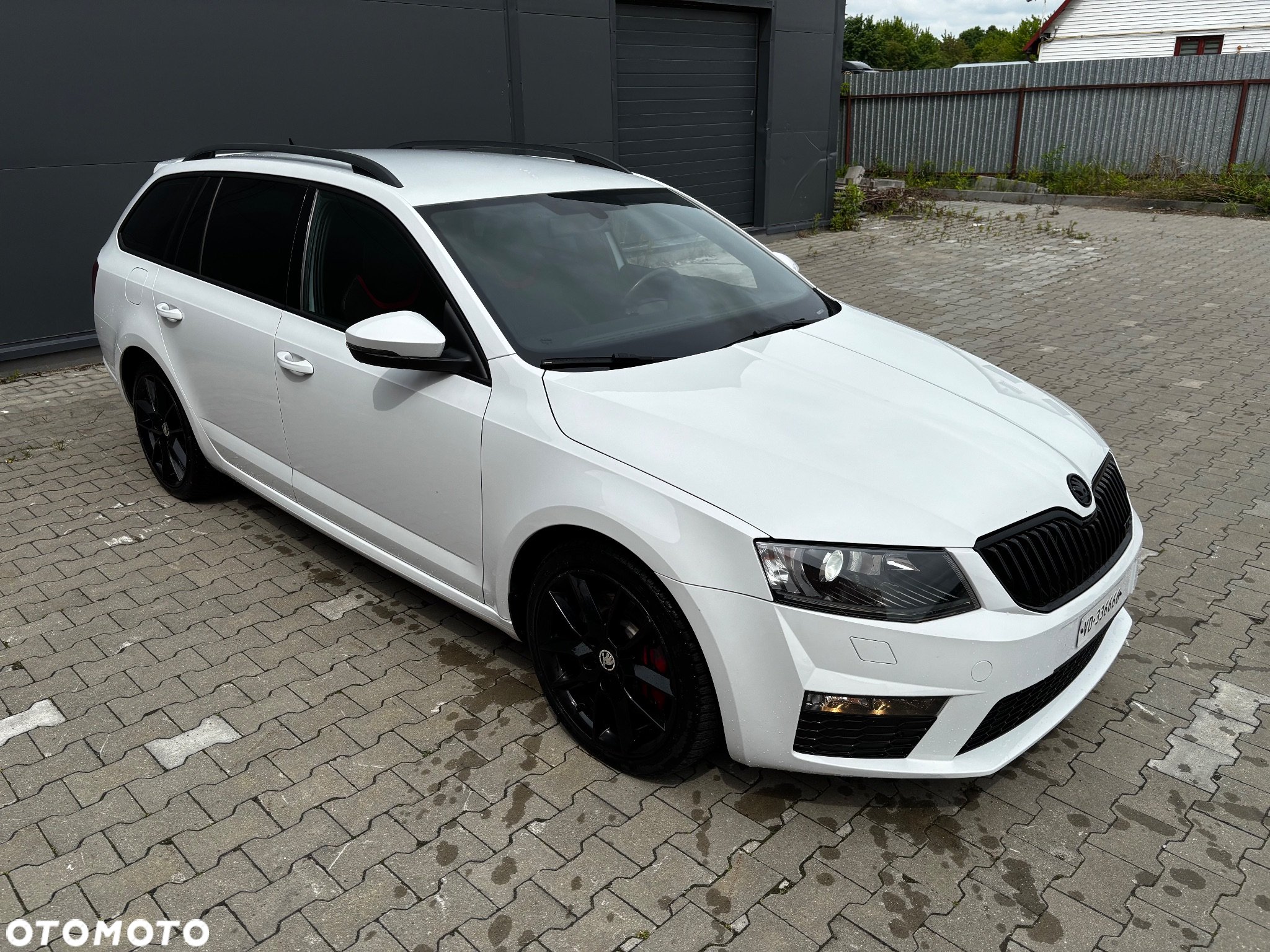 Skoda Octavia 2.0 TDI DSG RS - 28