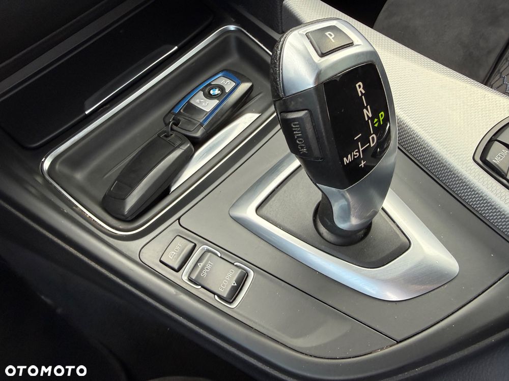 BMW Seria 3 - 30