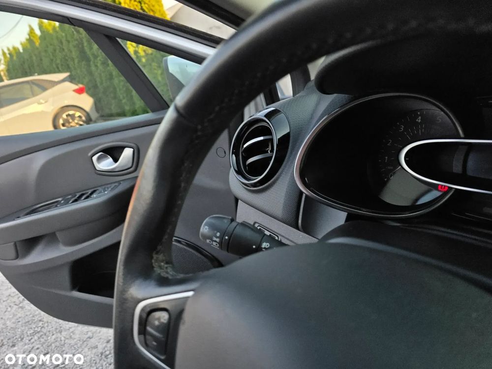 Renault Clio dCi 90 Limited - 12
