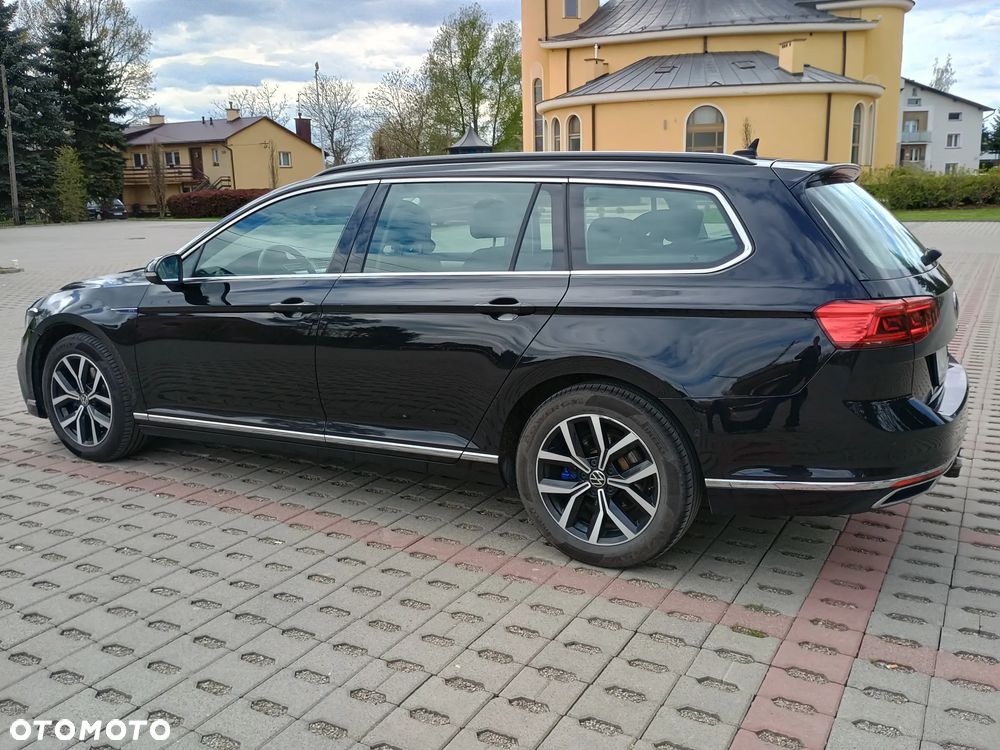 Volkswagen Passat - 11