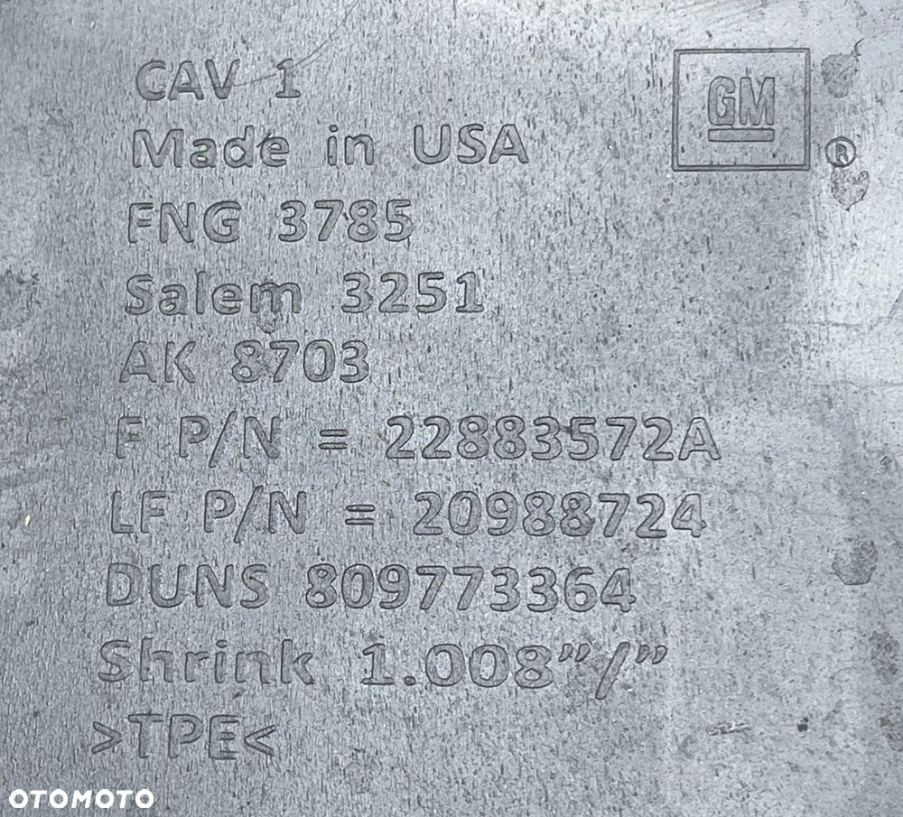 P8 GMC YUKON XL DENALI IV 2015 - ZAŚLEPKA OSŁONA DESKI 84007751 - 4