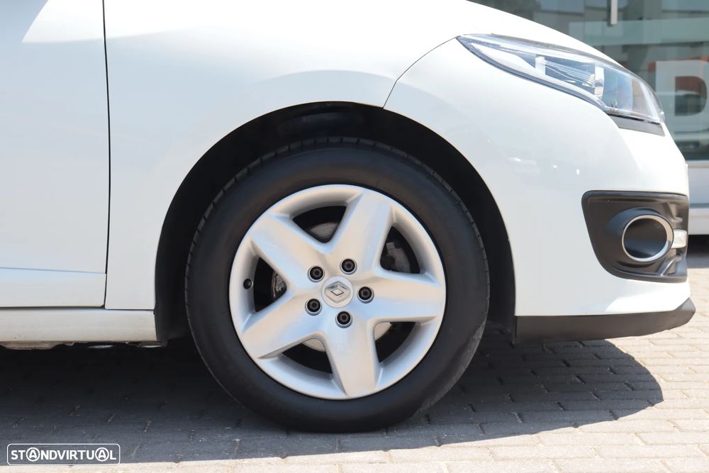 Renault Mégane 1.5 dCi Dynamique SS - 6