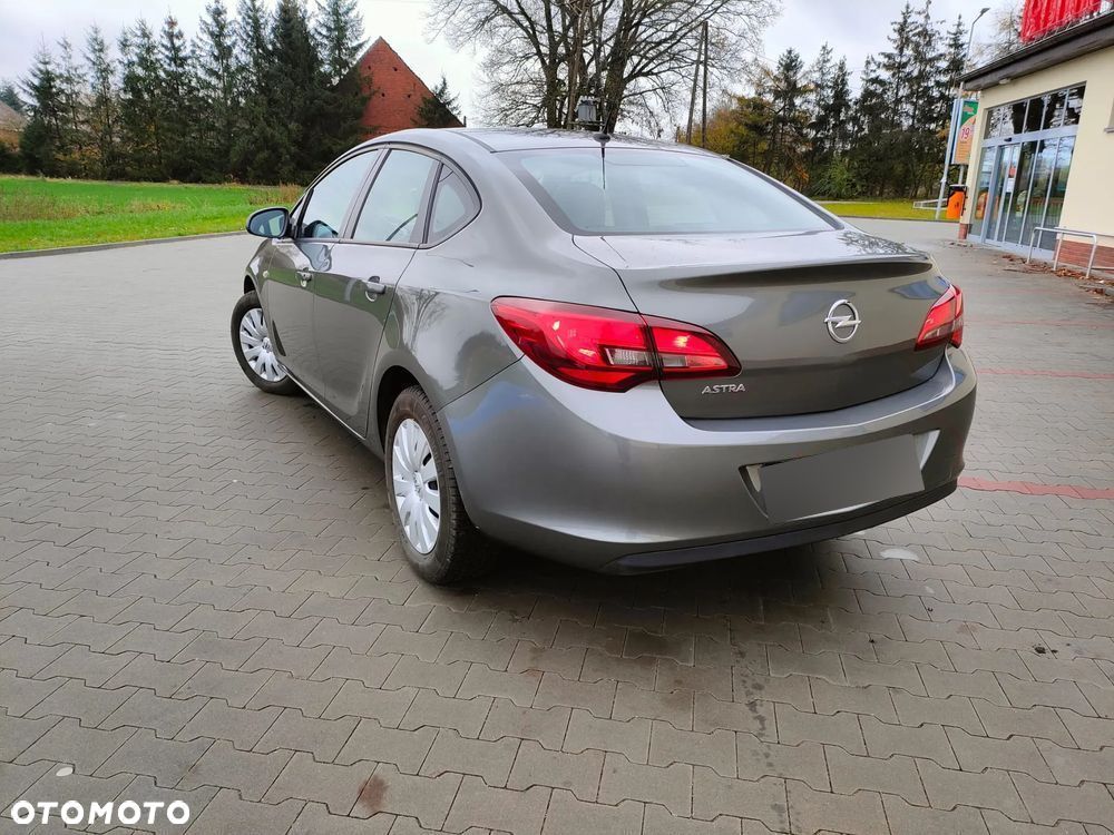 Opel Astra - 10