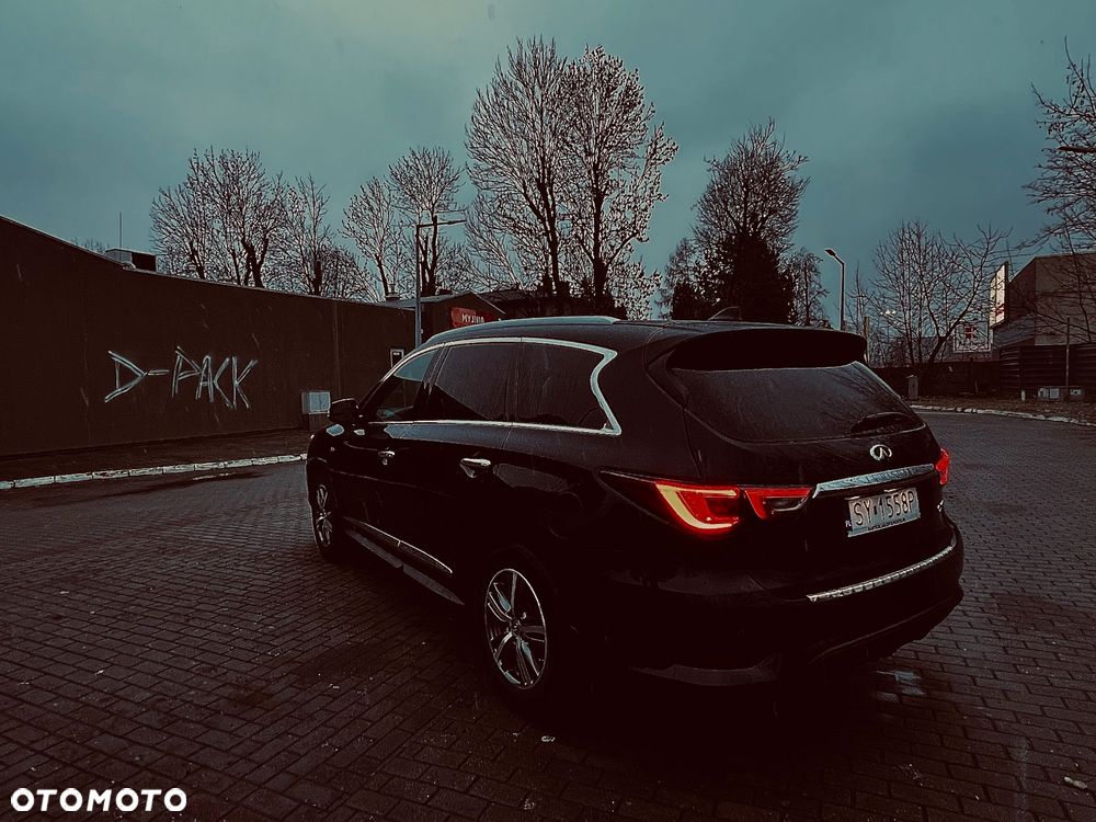 Infiniti Q60 - 11
