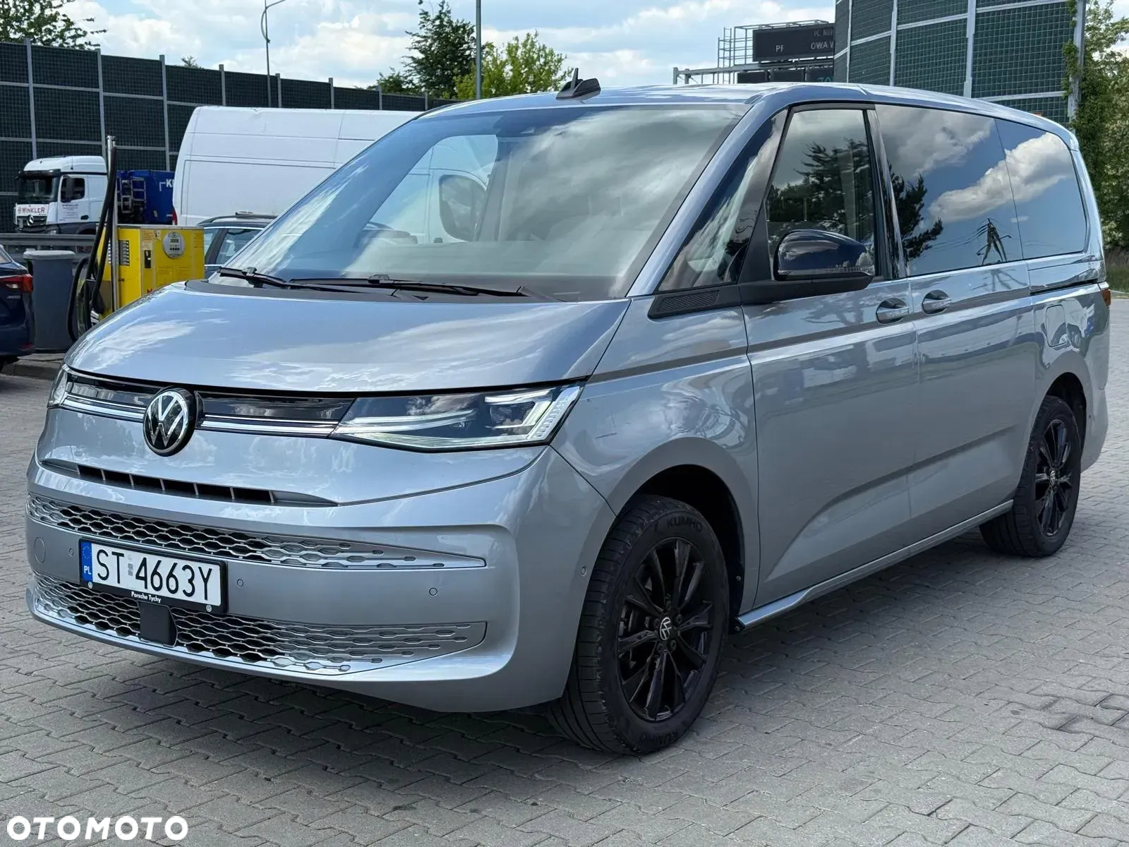Volkswagen Multivan - 2