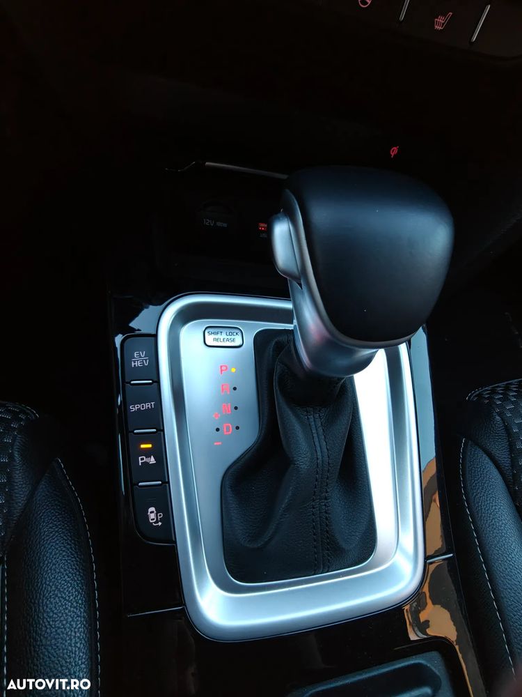 Kia XCeed 1.6 GDI 6DCT PHEV Vision - 14