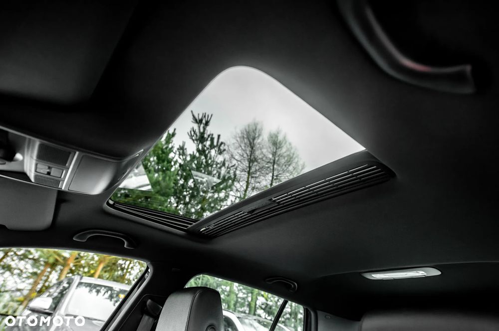 Volkswagen Golf 2.0 GTI - 32