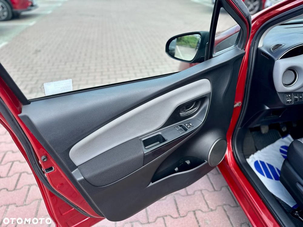 Toyota Yaris 1.33 Premium - 11