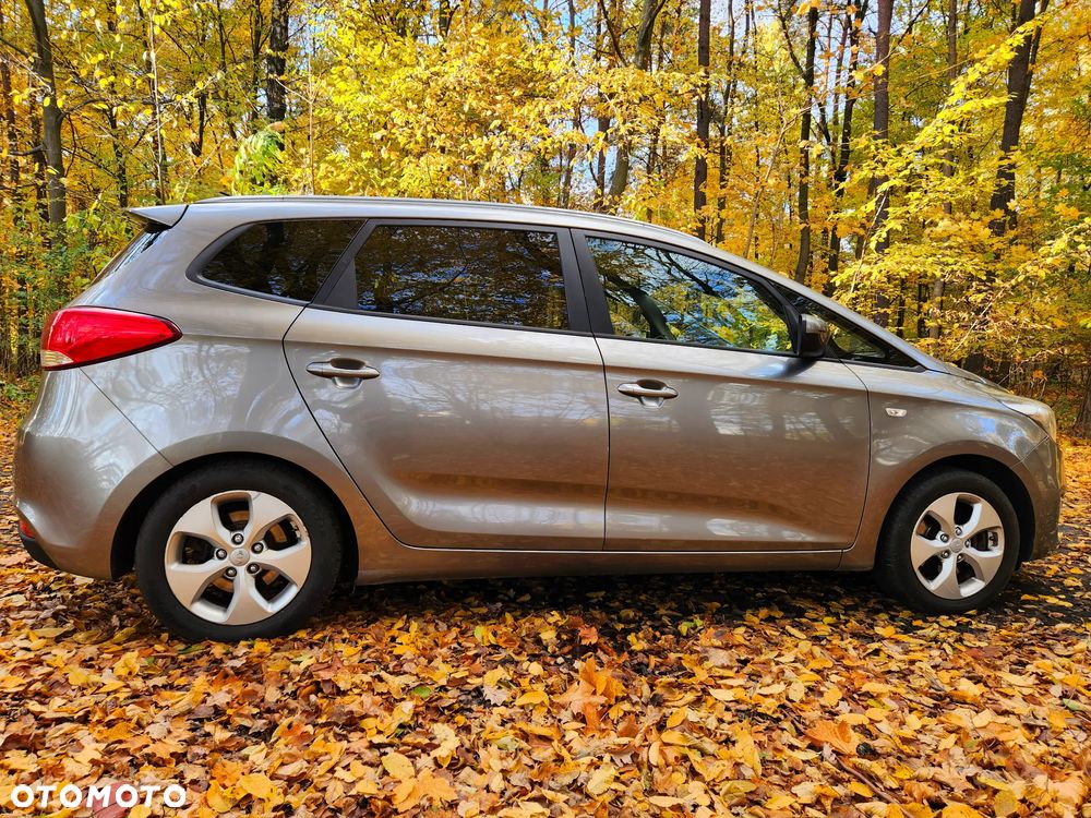 Kia Carens 1.7 CRDi XL 7os - 40