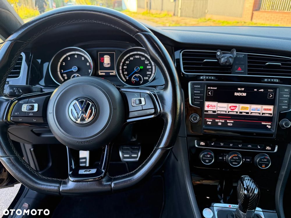 Volkswagen Golf - 24