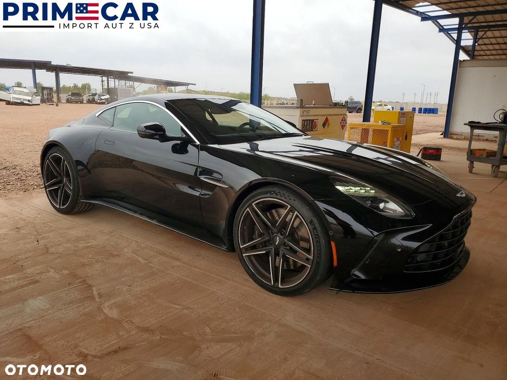 Aston Martin Vantage - 2