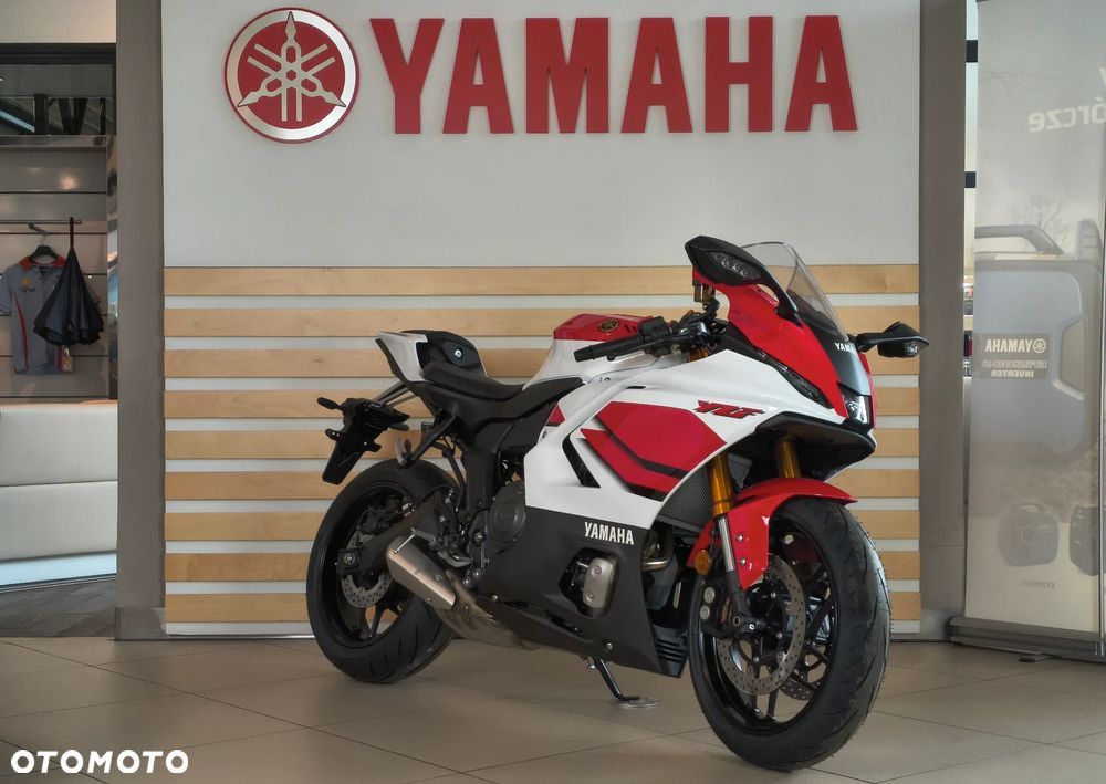 Yamaha YZF - 1