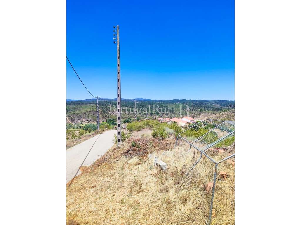 Moradia T2 com terraço e vistas para a ribeira - Grande imagem: 3/21