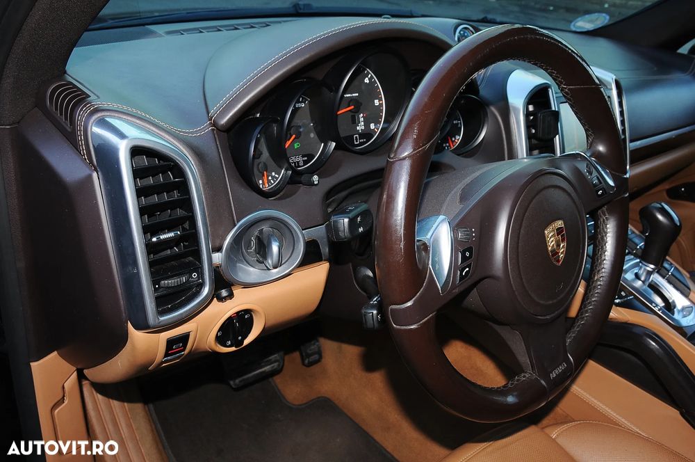 Porsche Cayenne 3.0TD TipTronic - 11
