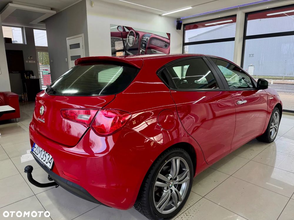 Alfa Romeo Giulietta 1.6 JTDM 16V Veloce - 3