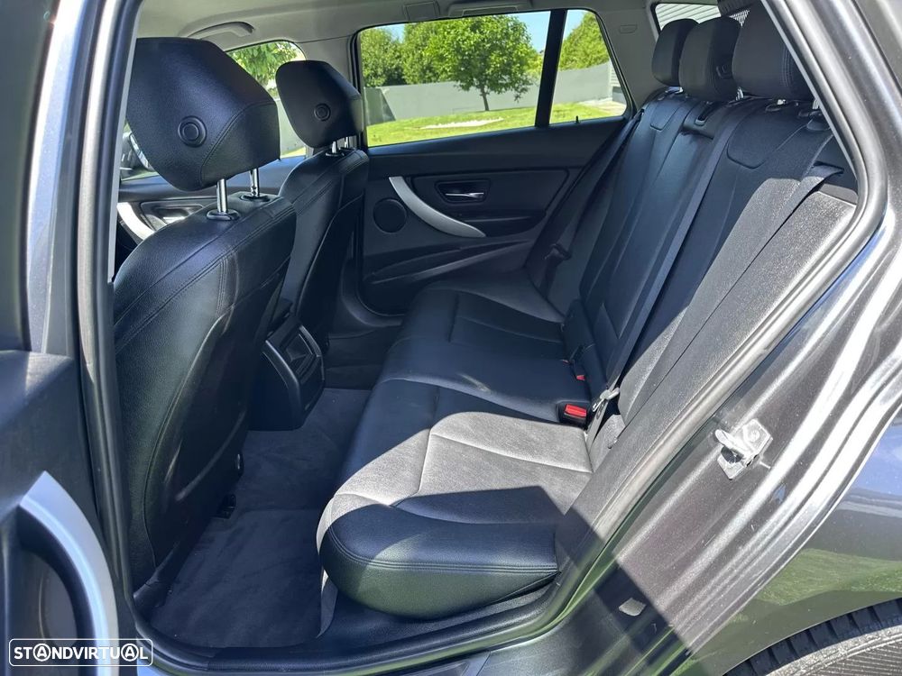 BMW 316 d Line Sport Shadow - 31