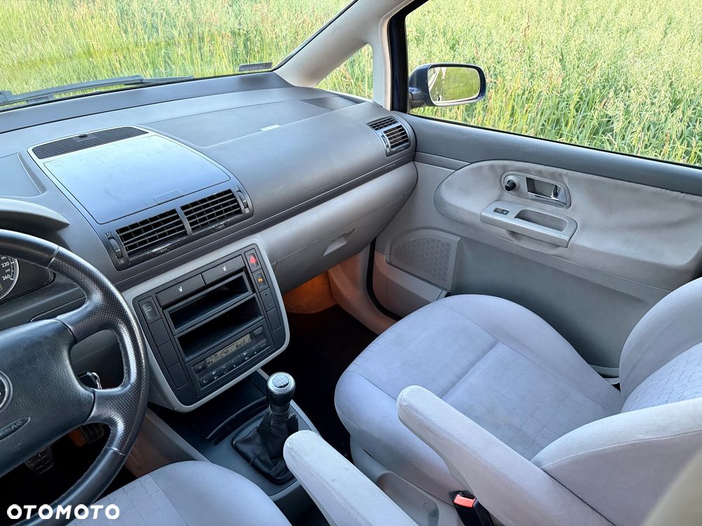 Seat Alhambra 2.0i Comfort - 15