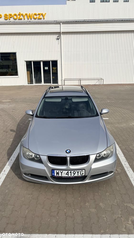 BMW Seria 3 318i - 4