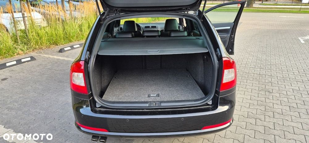 Skoda Octavia 2.0 TFSI RS - 16