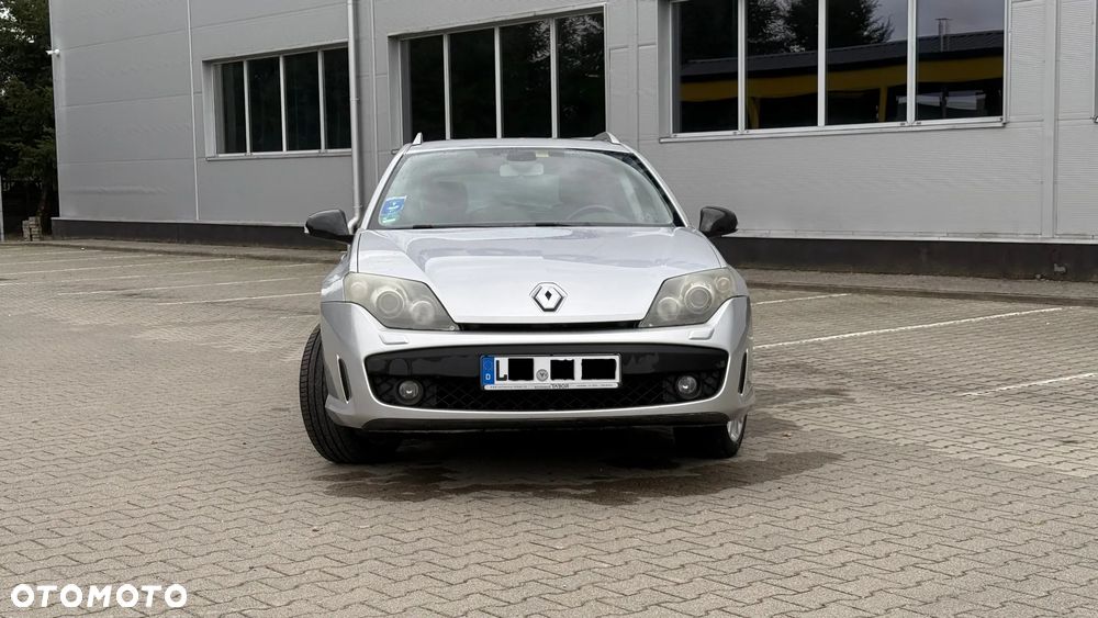 Renault Laguna dCi 150 FAP GT - 32