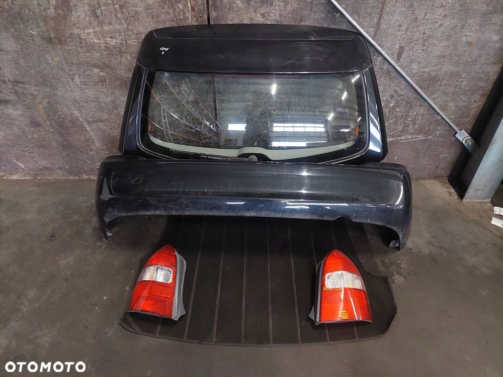 KOMPLETNY TYŁ KLAPA BAGAŻNIKA ZDERZAK TYŁ LAMPY MAZDA 323F BJ 16W - 1