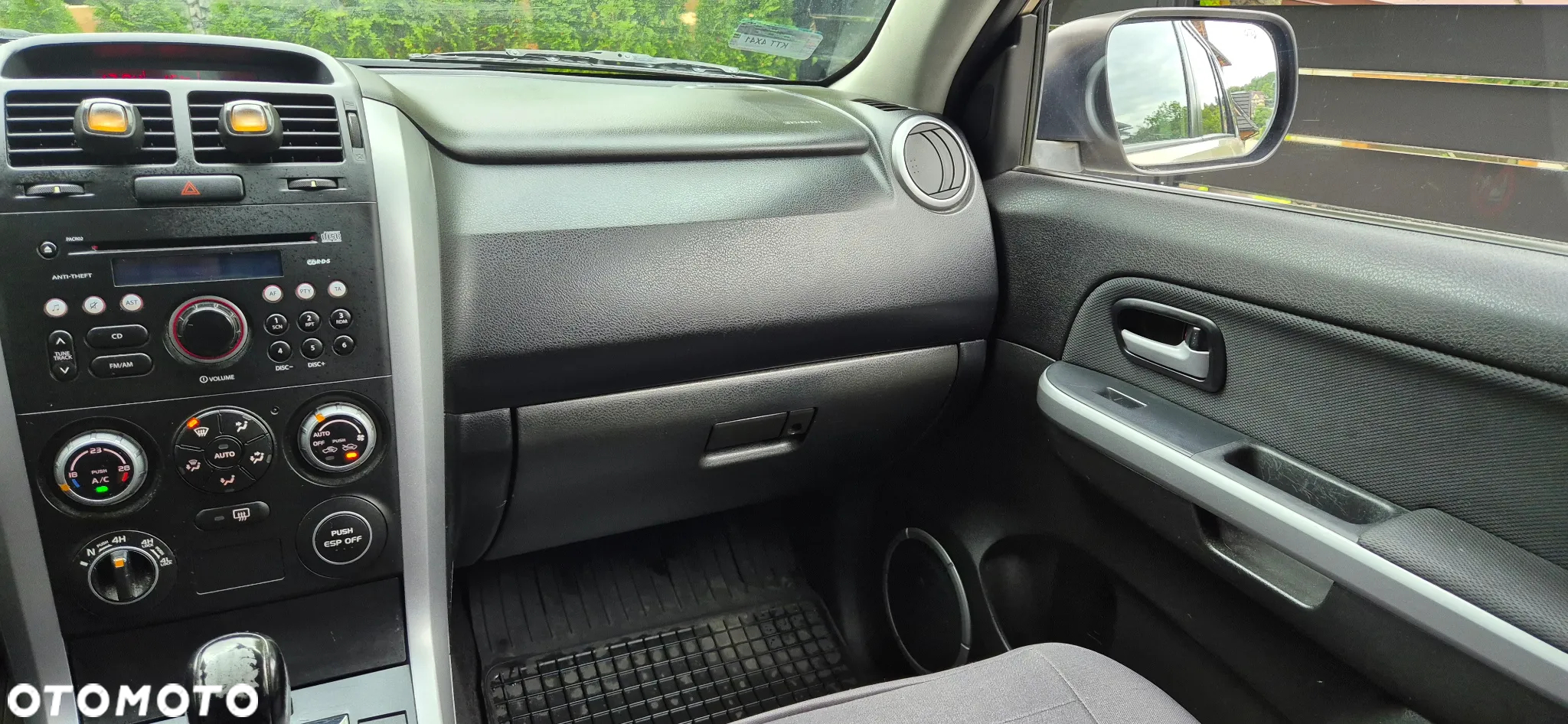 Suzuki Grand Vitara 2.0 - 14