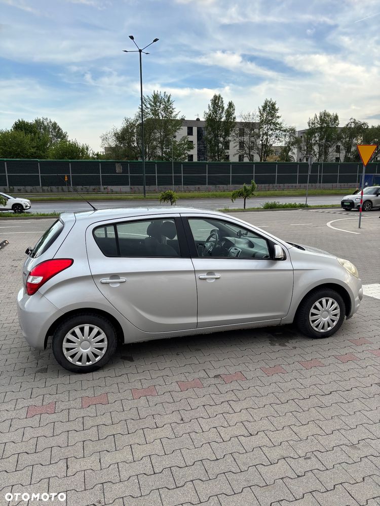 Hyundai i20 1.2 Comfort EU5 - 10