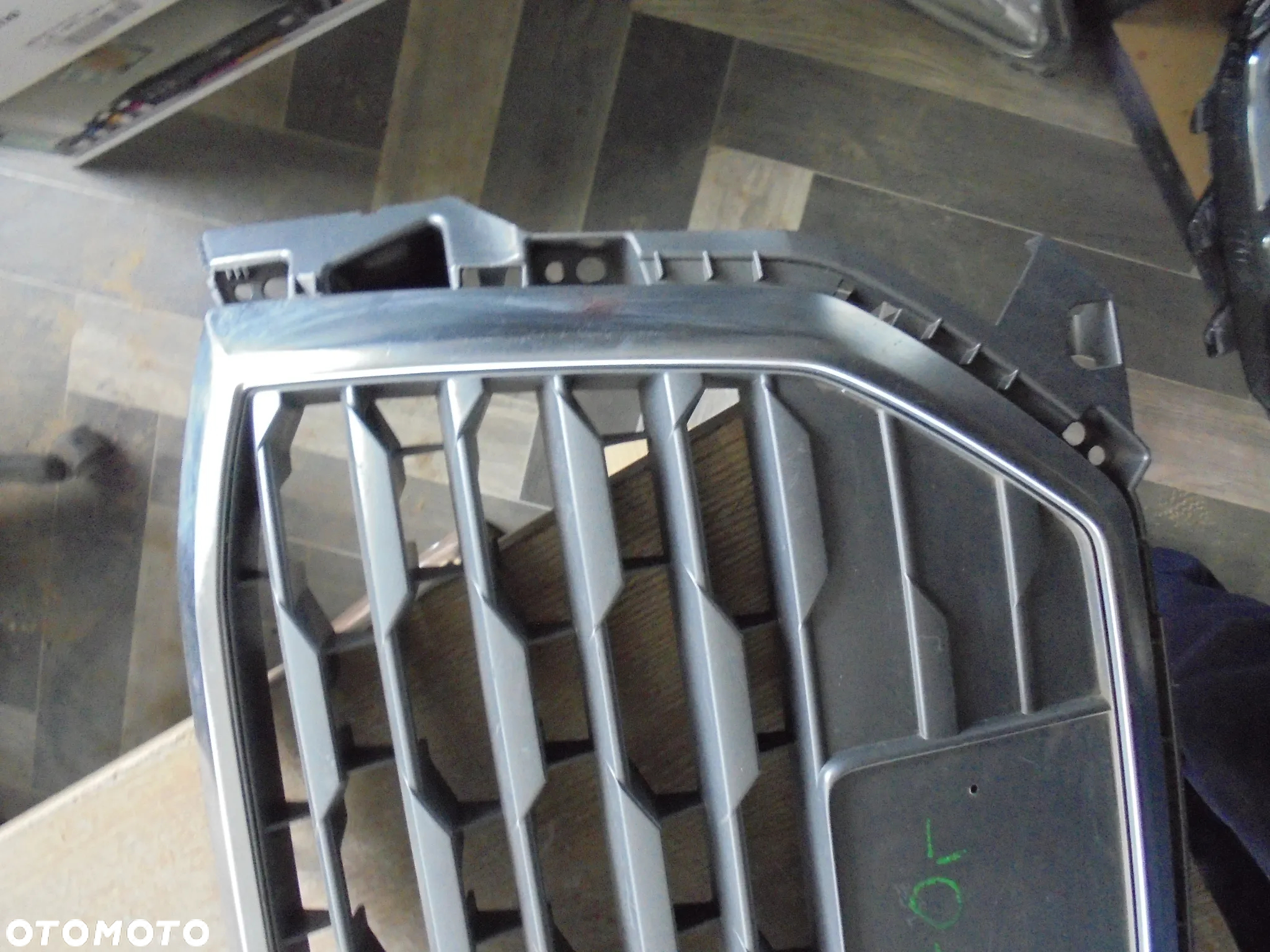 AUDI Q2 81A GRILL ATRAPA - 4