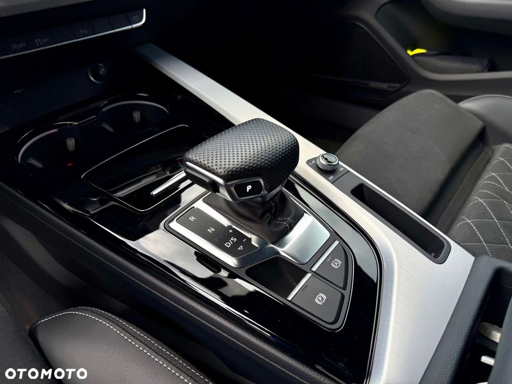 Audi A4 Limousine - 30