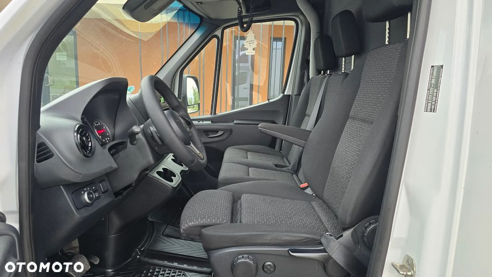 Mercedes-Benz SPRINTER 319 CDI 907 MAXI ❗️❗️ / AUTOMAT / ŁOPATKI / PODUSZKI PNEUMATYCZNE / KONTENER 10EP JEGGER / FULL OPCJA  / LEDY / XENON / WEBASTO / KONTENER MEBLOWY / RAMA / LAWETA / SALON POLSKA ❗❗ - 36