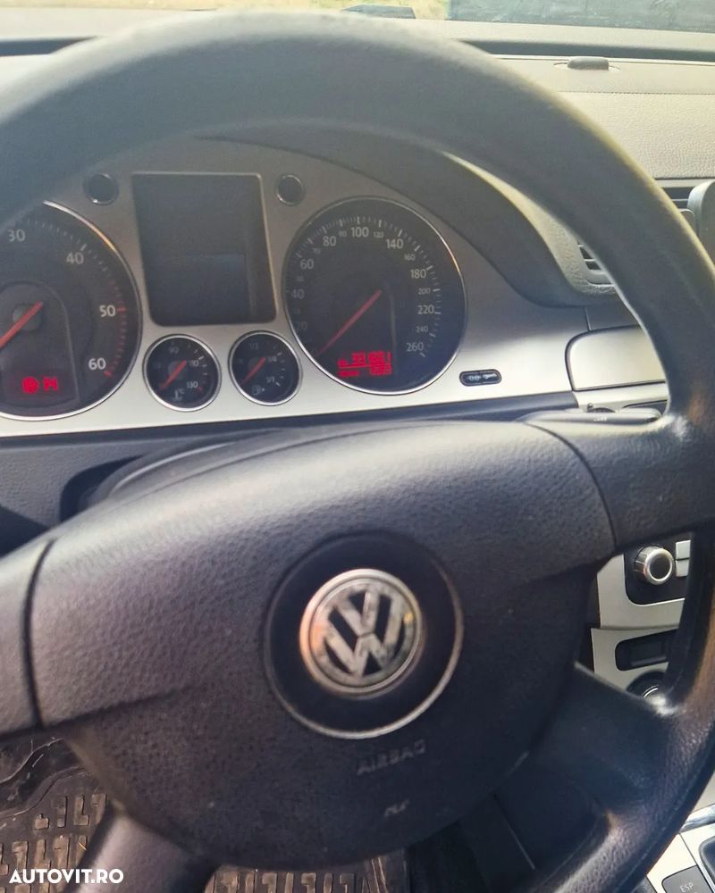 Volkswagen Passat 1.9 TDI Comfortline - 9