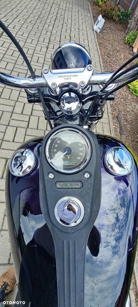 Harley-Davidson Dyna Street Bob - 3
