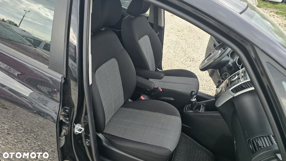 Kia Venga - 26